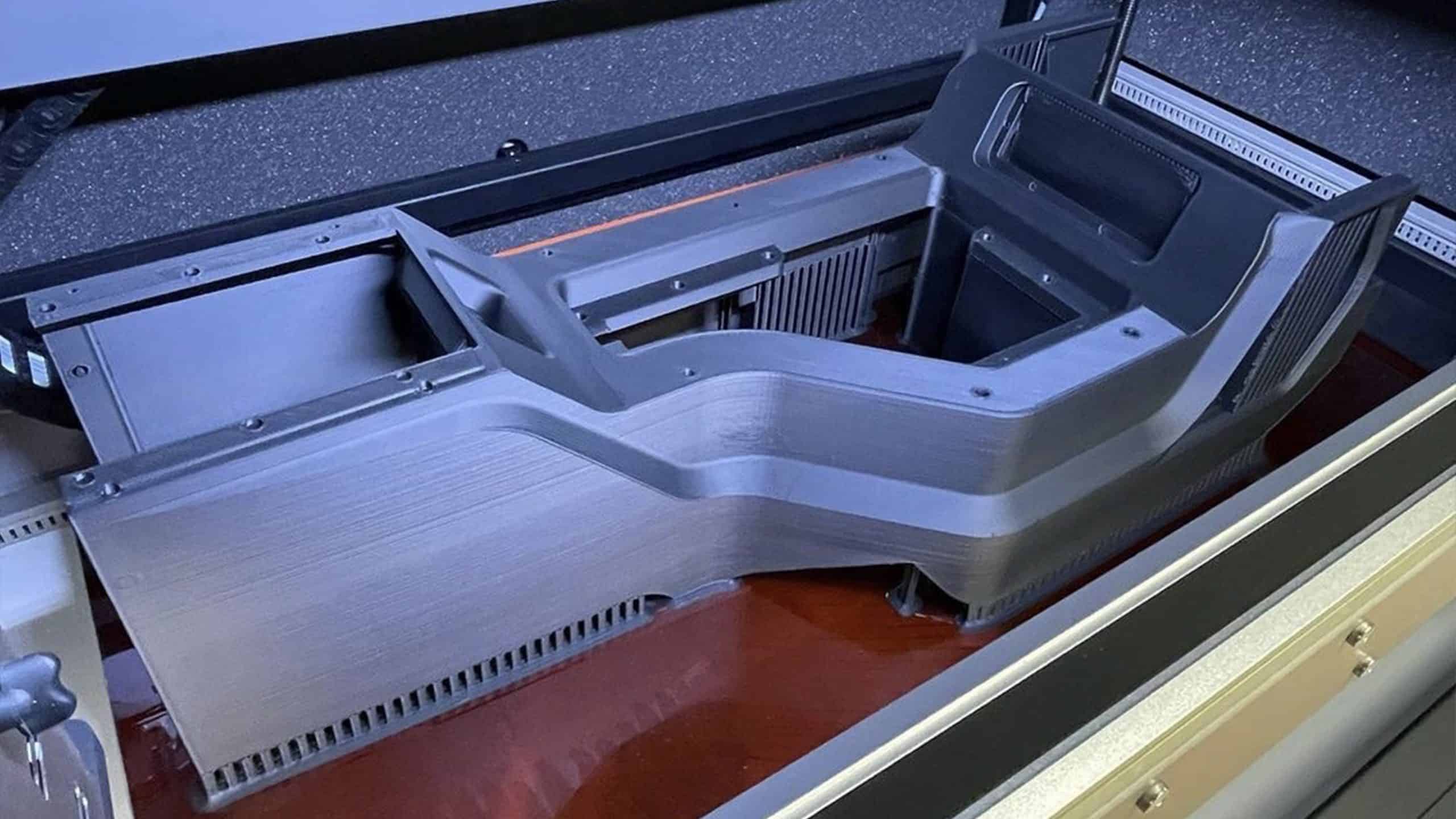 <a href="https://bigrep.com/posts/3d-printed-car-interior/">JK Automotive 3D Prints a ‘73 Bronco console.</a>