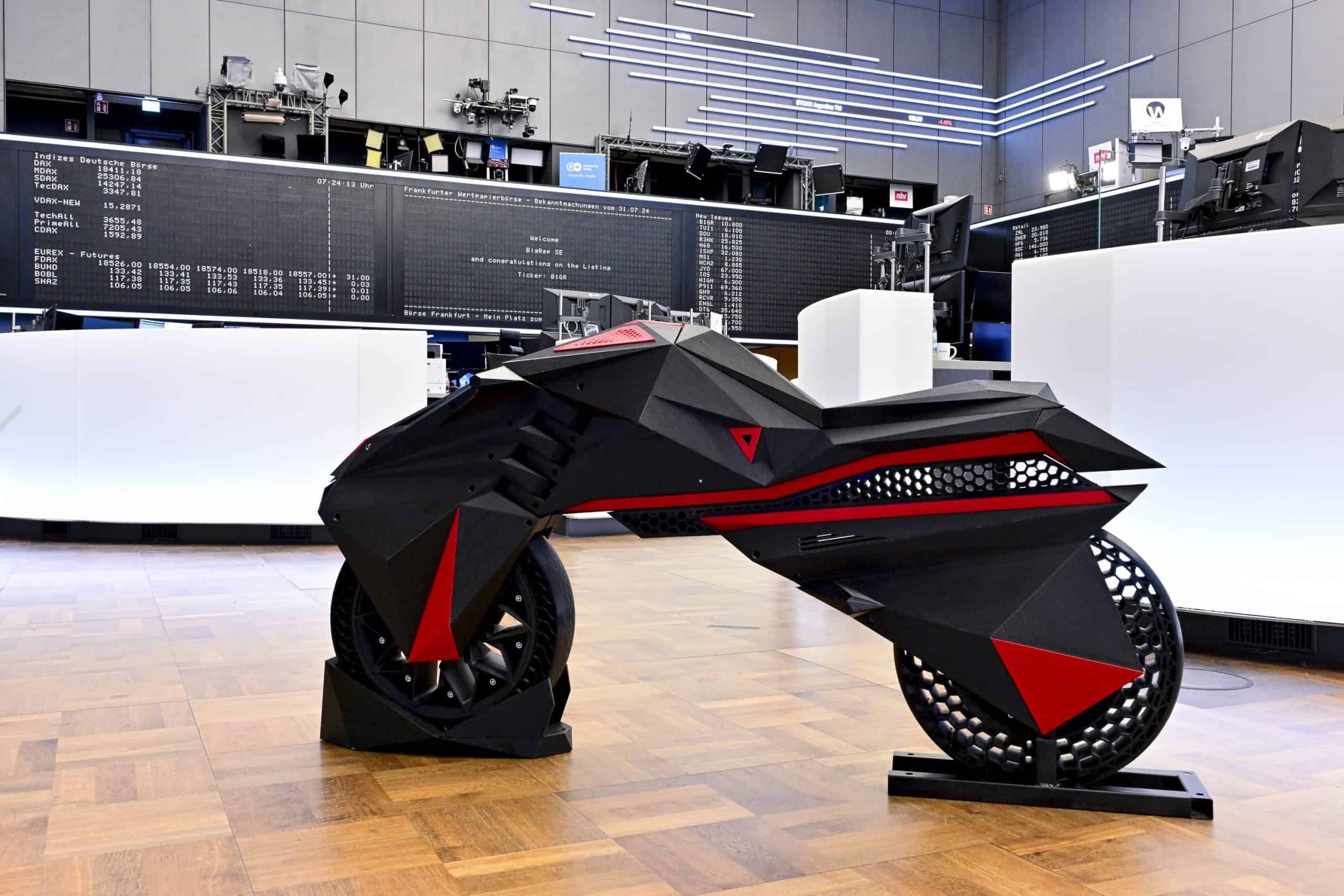 The BigRep NERA, the world’s first 3D-printed E-Motorcycle.